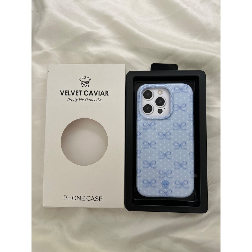 Velvet Caviar Lovely Blue Bows iPhone 15 Pro MagSafe Case Open Box